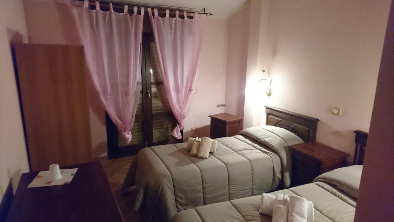 B&B Mony E Nico Riola Sardo Exterior photo